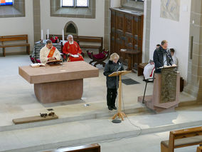 Karfreitgasliturgie und Karfreitagsprozession in Naumburg (Foto: Karl-Franz Thiede)